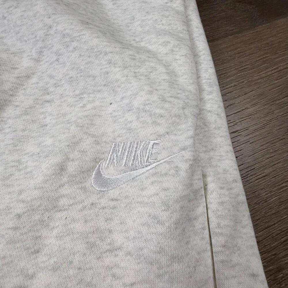 Nike Sportswear Club Fleece Womens Mid Rise Sweatpants Oatmeal Cream NWT Sz L - Picture 2 of 8